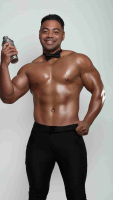 antoine-topless-waiter-brisbane-bartender-min